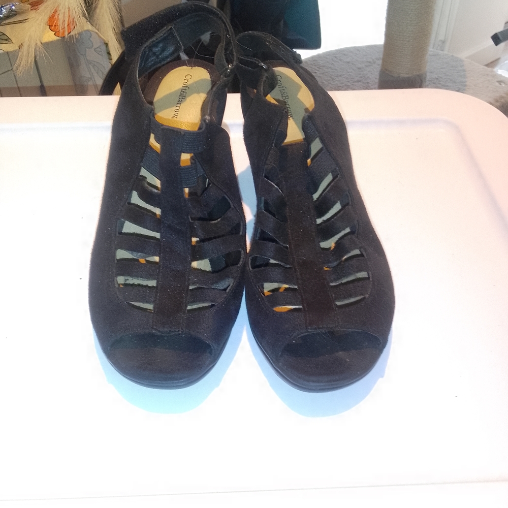 Croft&Barrow Suede Heels Black Size 8.5